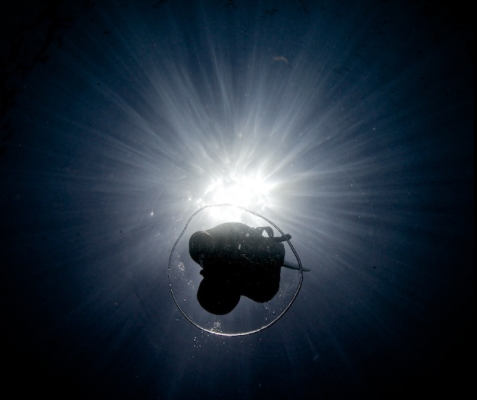 gofreediving - photography and freediving bubble ring Kimmo Lahtinen