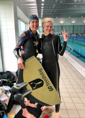 freediving championships - Tracey and Liz