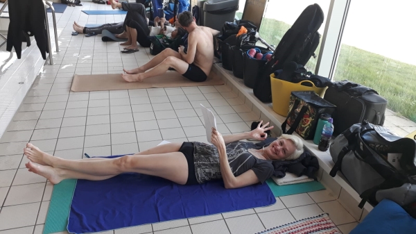 go freediving - freediving championships - Tracey relaxing