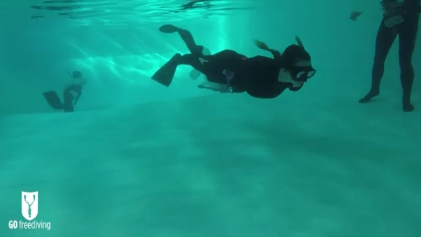 go freediving - finning techniques - pool2